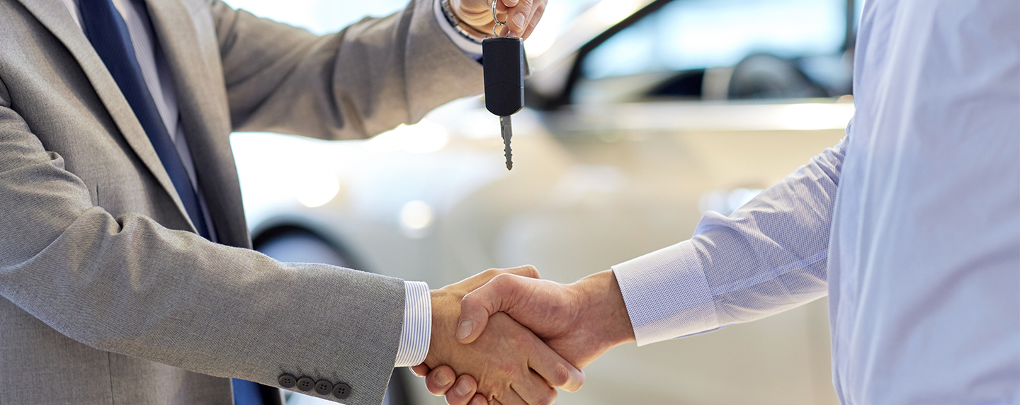 Auto financing and lease at our Land Rover dealership in St Petersburg.