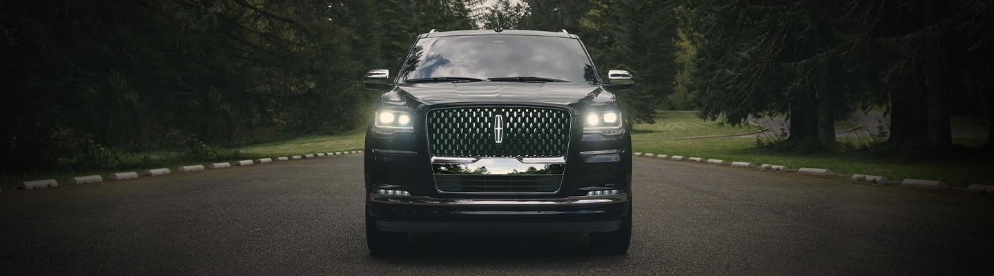 Front view 2022 Lincoln Navigator