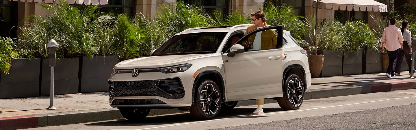 white 2025 Volkswagen Tiguan