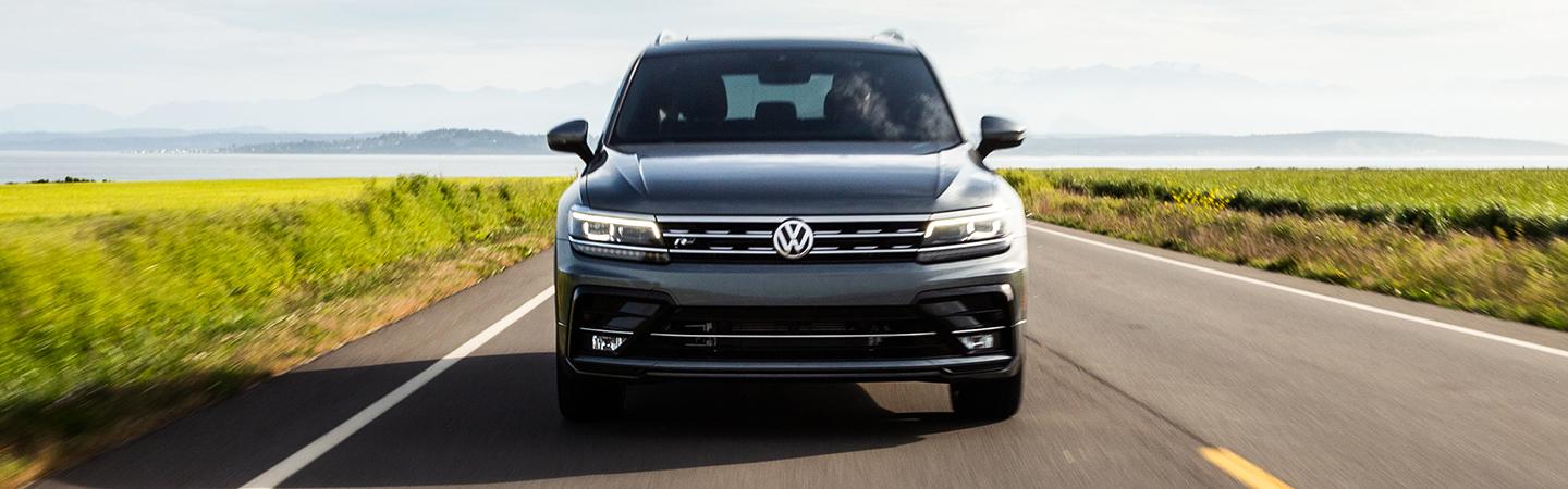 Front view of the Volkswagen Tiguan near the ocean