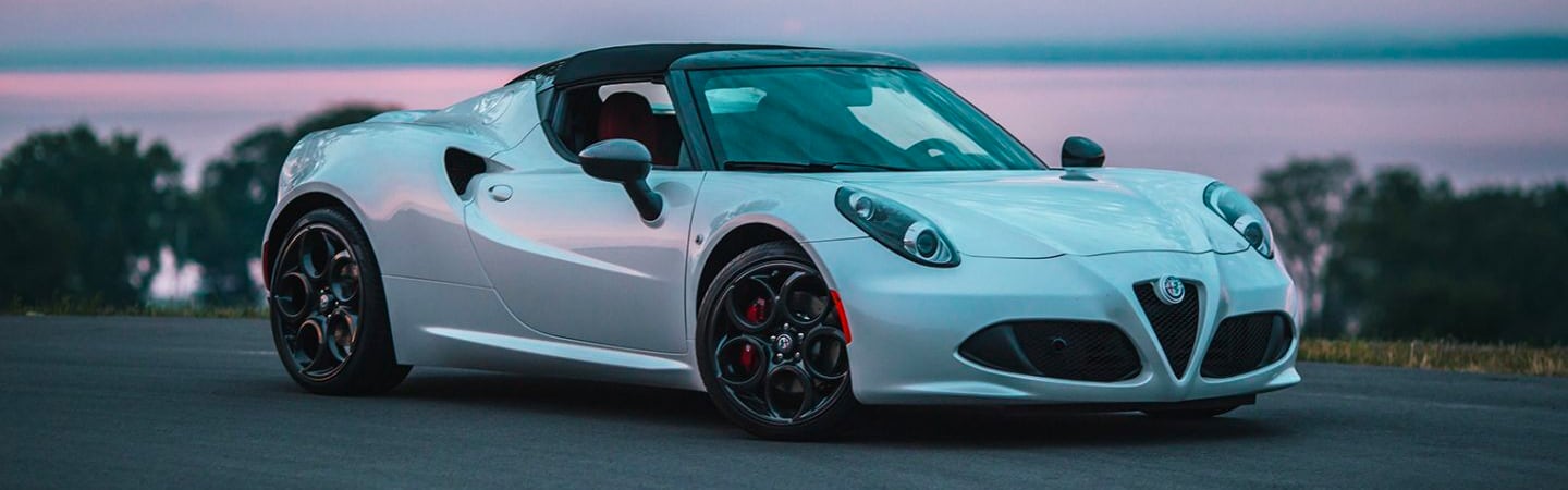 Angled view of the 2019 Alfa Romeo 4C Spider