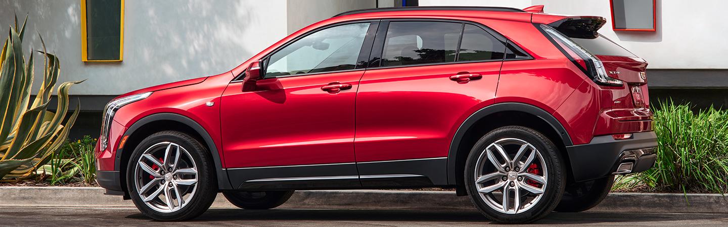 Driver side profile view of the 2021 XT4