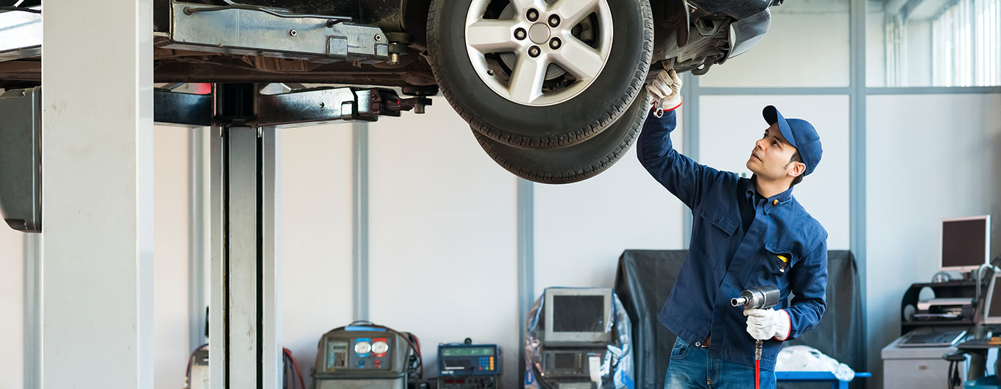 DELLA Subaru offers quality auto repair and oil change service in Plattsburgh, NY