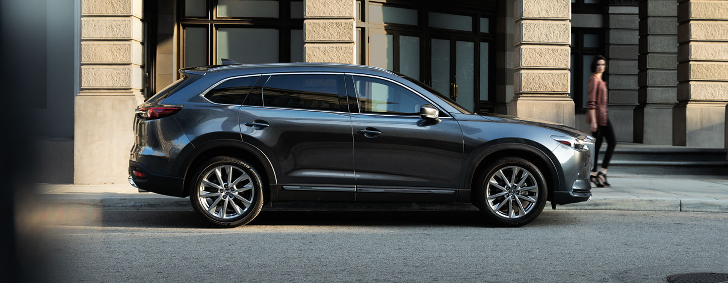 2019 Mazda CX-9 passenger side view parked.