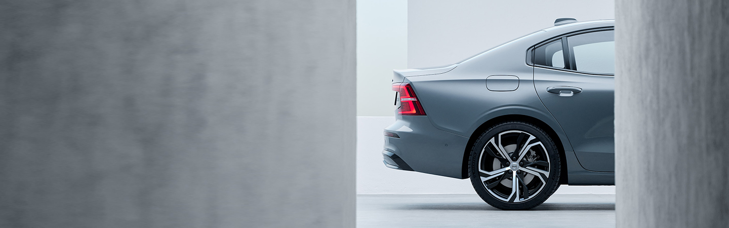 2023 Volvo S60  slider3