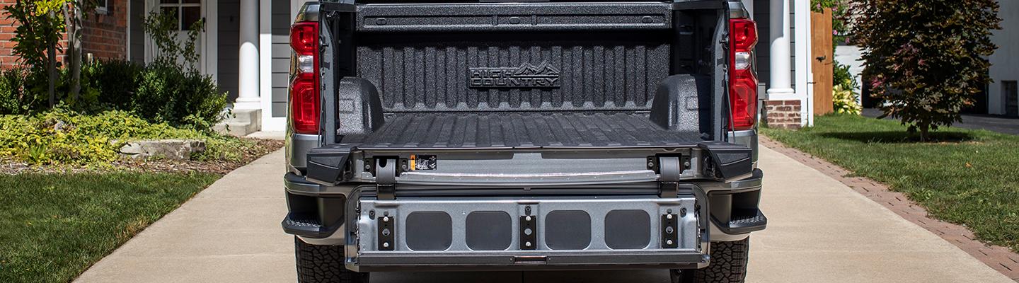 Rear view of a 2021 Chevy Silverado 1500’s Multi-Flex tailgate