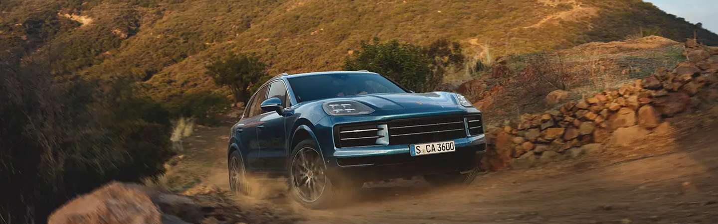 2024 Porsche Cayenne Cayenne blue frontview