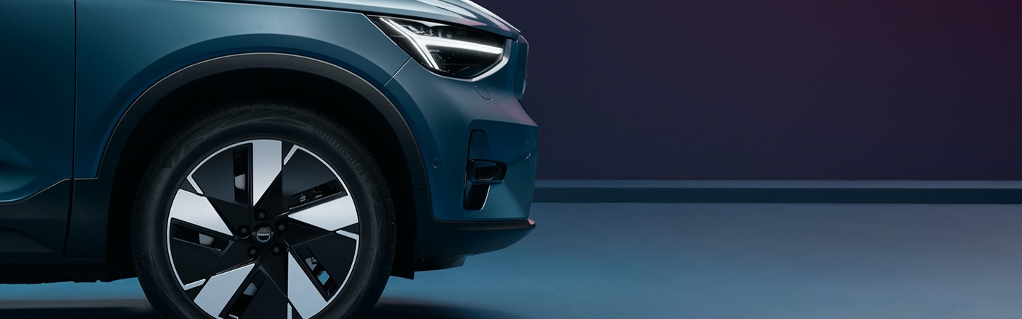 2024 Volvo C40 Recharge Specs green tireview 
