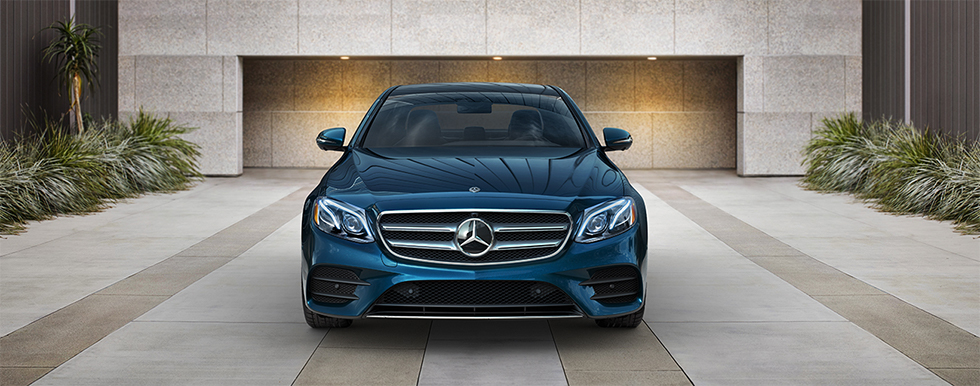 Mercedes-Benz E 300 front view