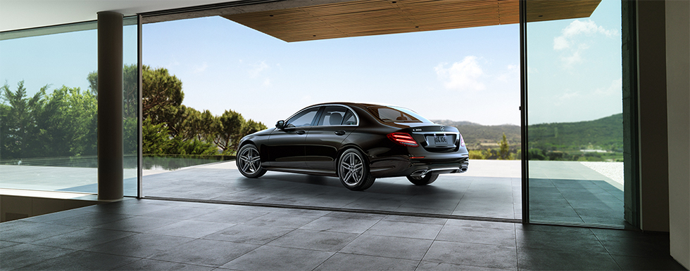 Mercedes-Benz E 300 - side external view