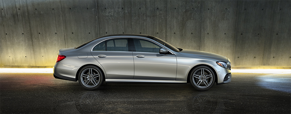 Mercedes-Benz E 300 - alternate side view