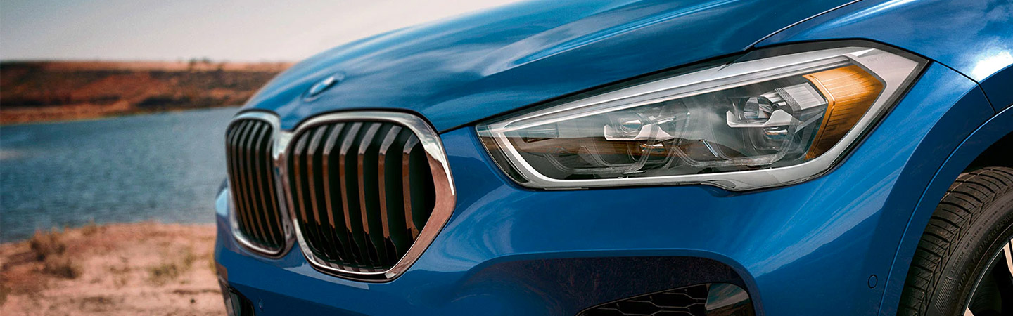 Front profile view of the 2019 BMW X Series