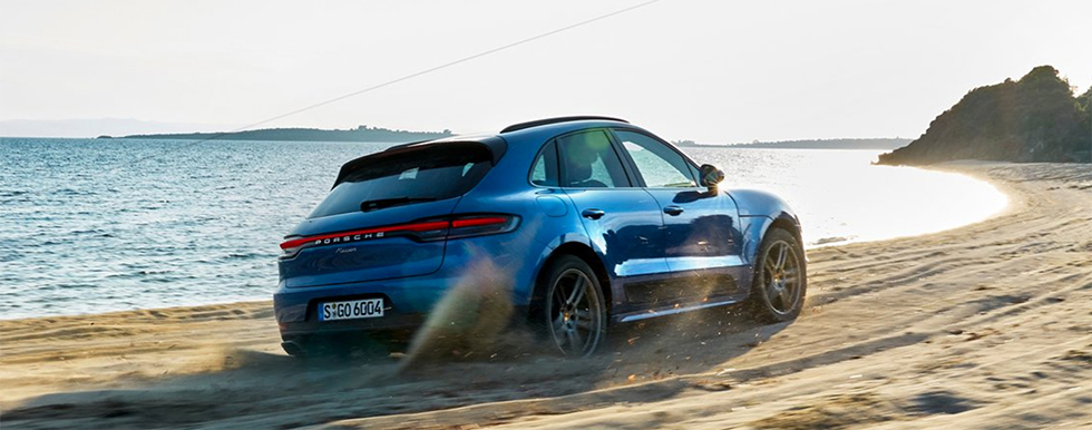 2018 Porsche Macan in motion