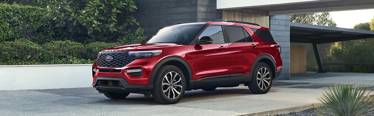 2023 Ford Explorer Front-Side View With Red Color