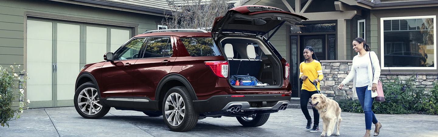 2023 Ford Explorer Rear View With Brown Color