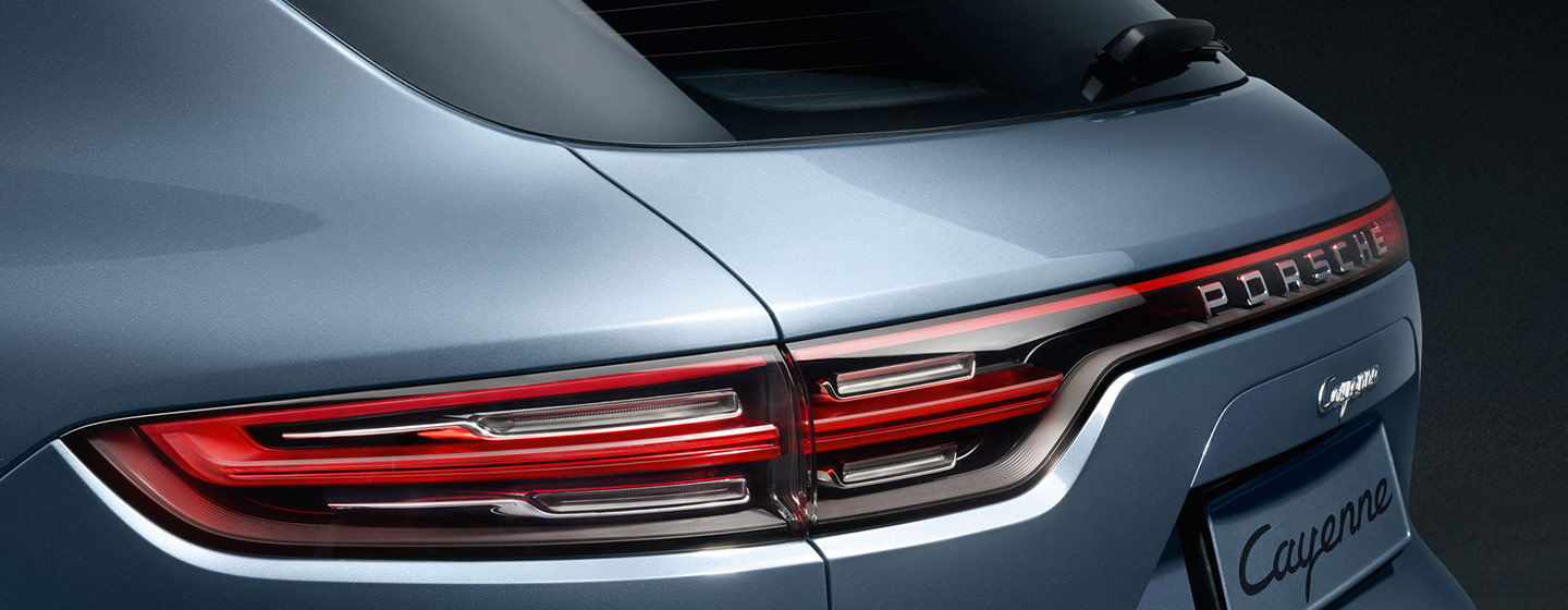 2019 Porsche Cayenne rear view of light.