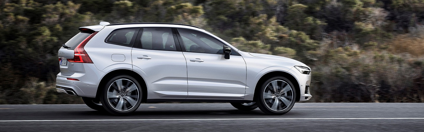 Side view of the 2021 Volvo XC60 in motion