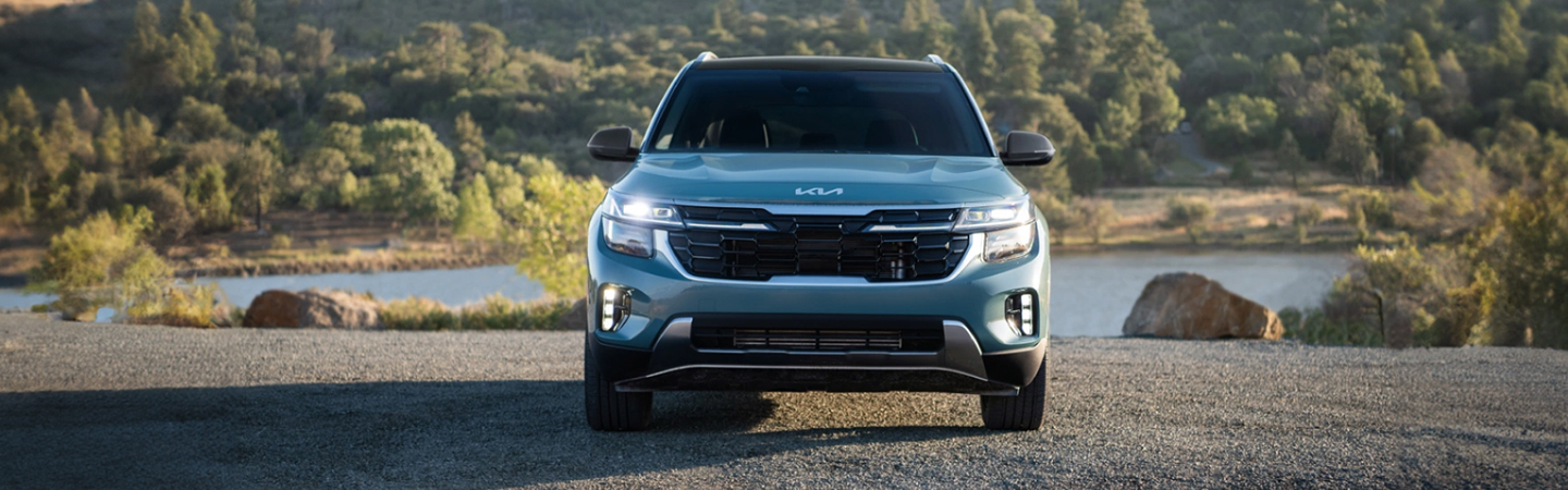 The 2024 Kia Seltos Front View With Metallic Color