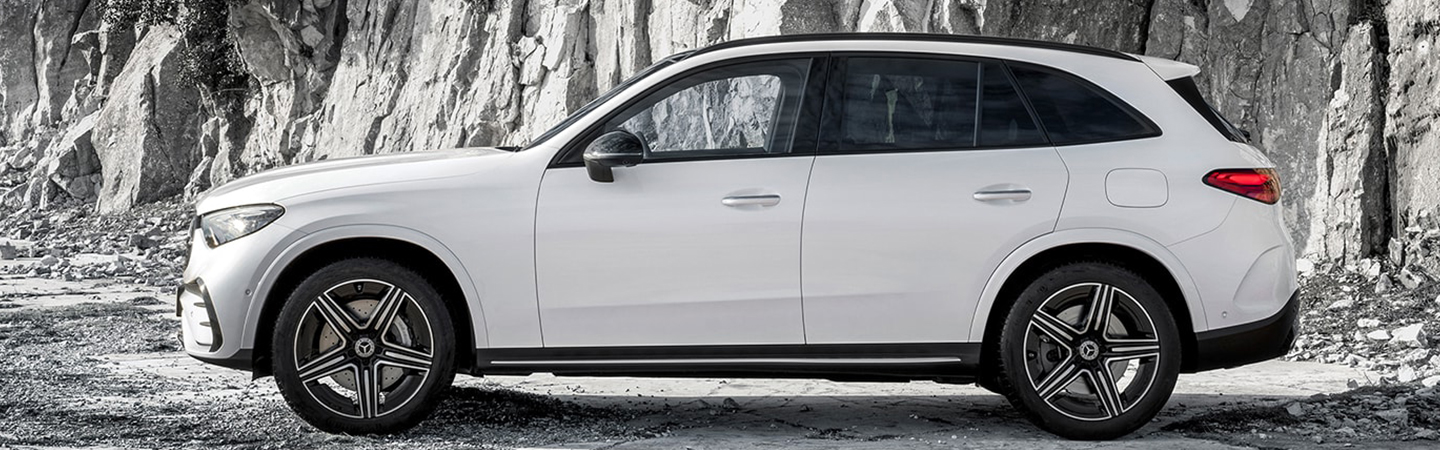 2023 Mercedes Benz GLC 300 Overview  slider4