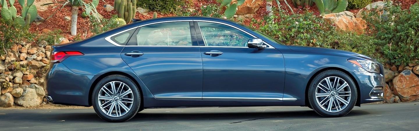 Passenger profile side view of the Genesis G80