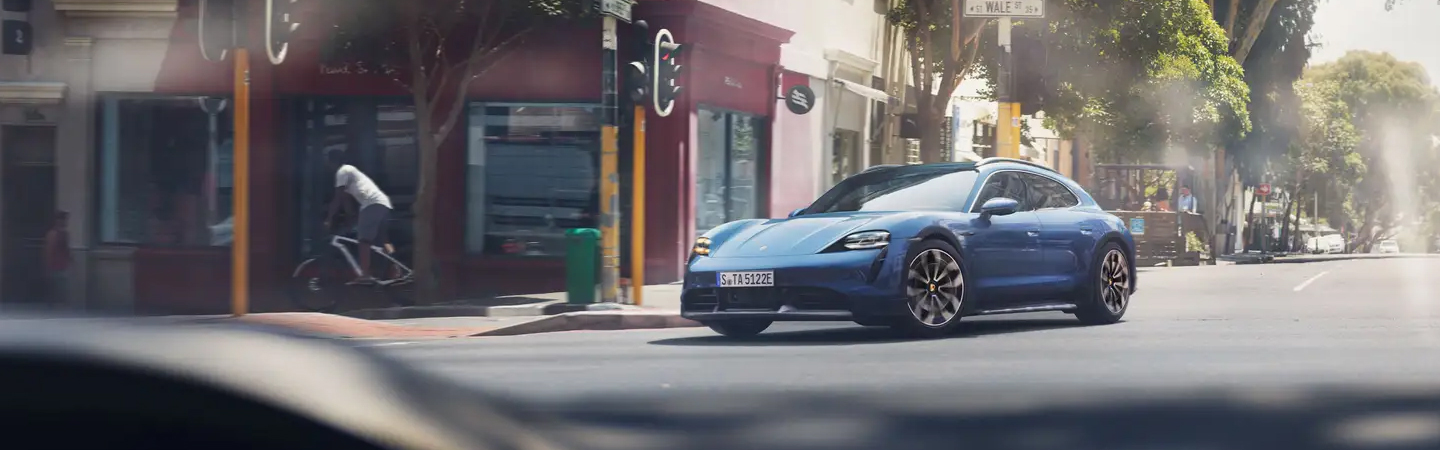 2023 Porsche Taycan  slider3