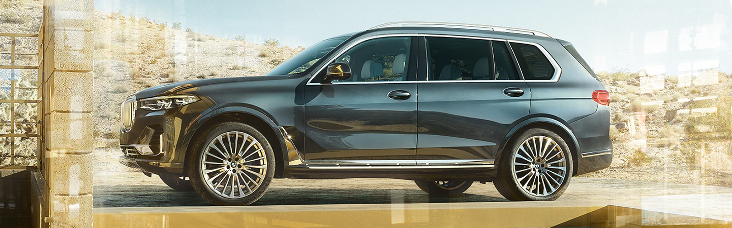 Side profile of the 2021 BMW X7 parked