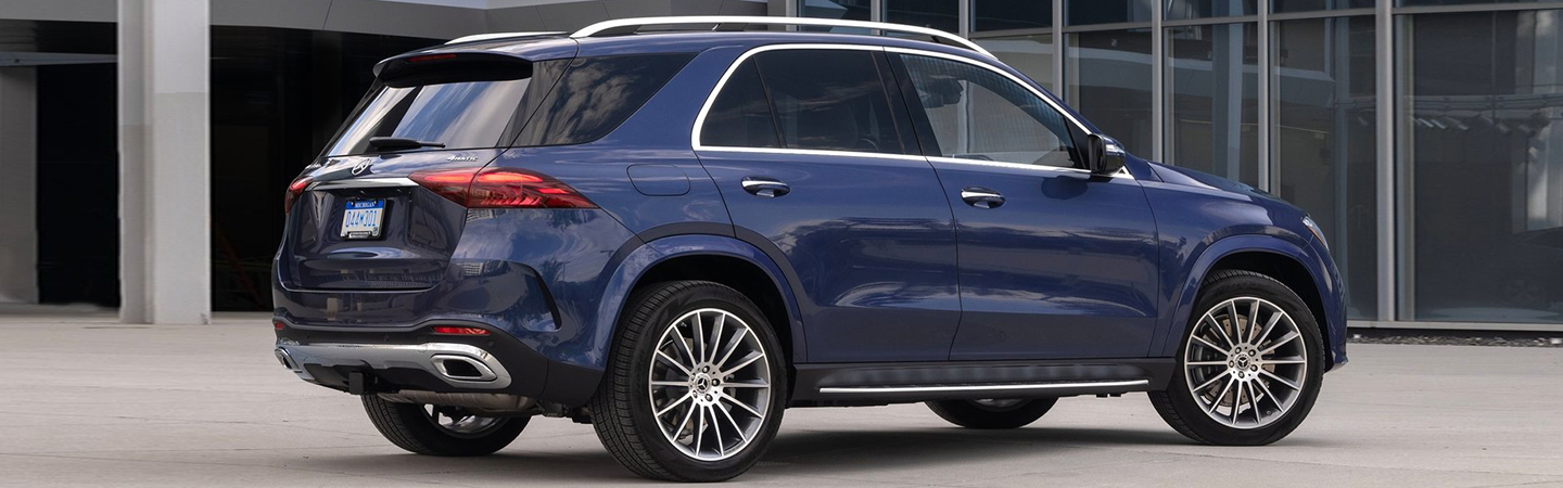 2024 Mercedes-Benz GLE Overview blue sideview 