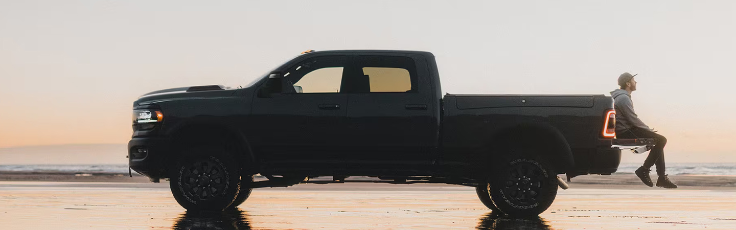 2023 RAM 2500 slider4
