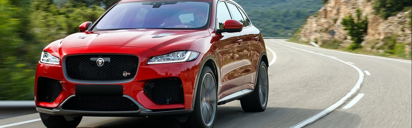 2019 F-PACE in motion