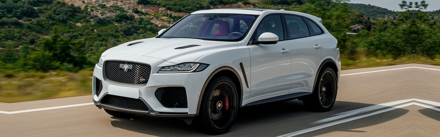 2019 F-PACE alternate motion shot