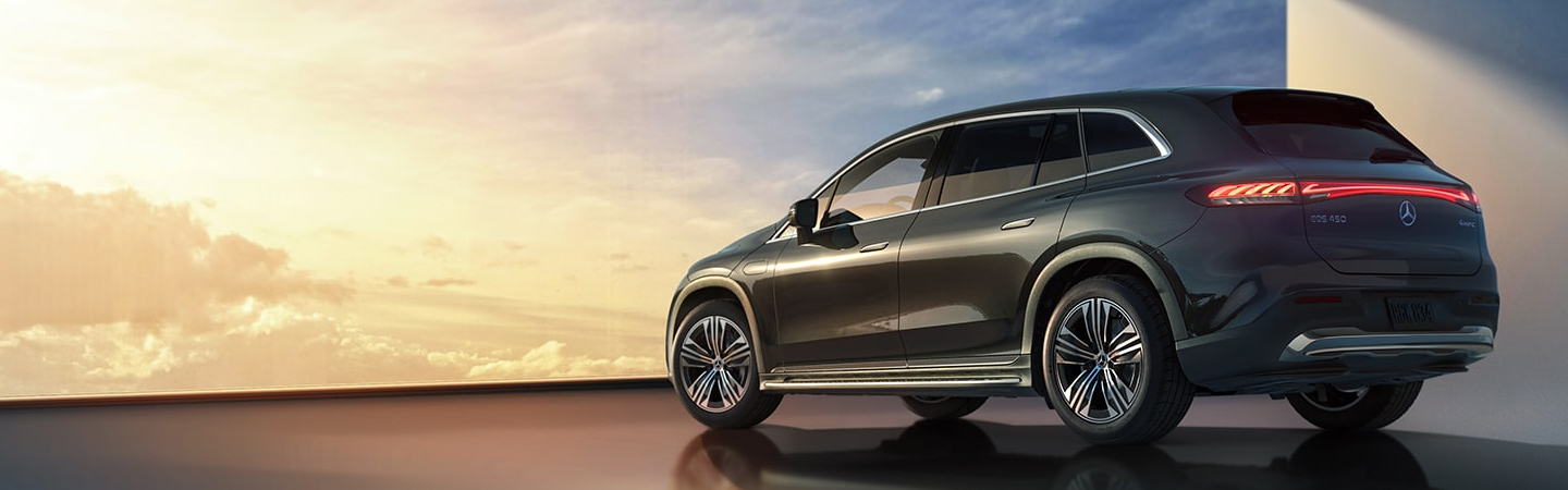 2023 Mercedes-Benz EQS SUV black sideview