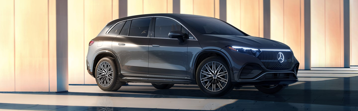 2023 Mercedes-Benz EQS SUV black sideview