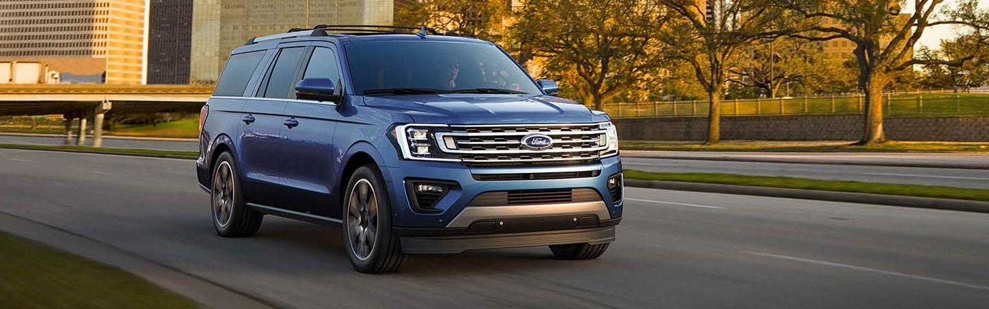 2020 Ford Expedition in motion