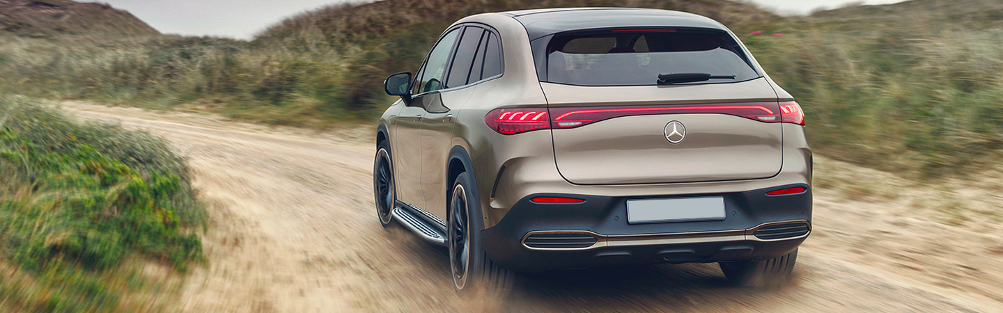 Mercedes-Benz EQE SUV slider2