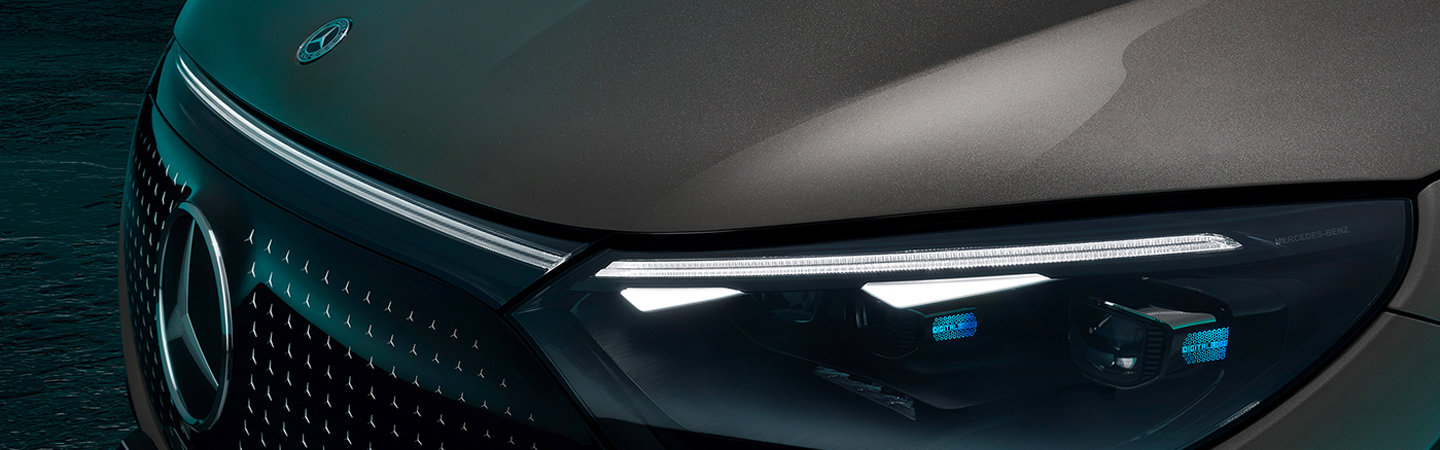 Mercedes-Benz EQE SUV slider3
