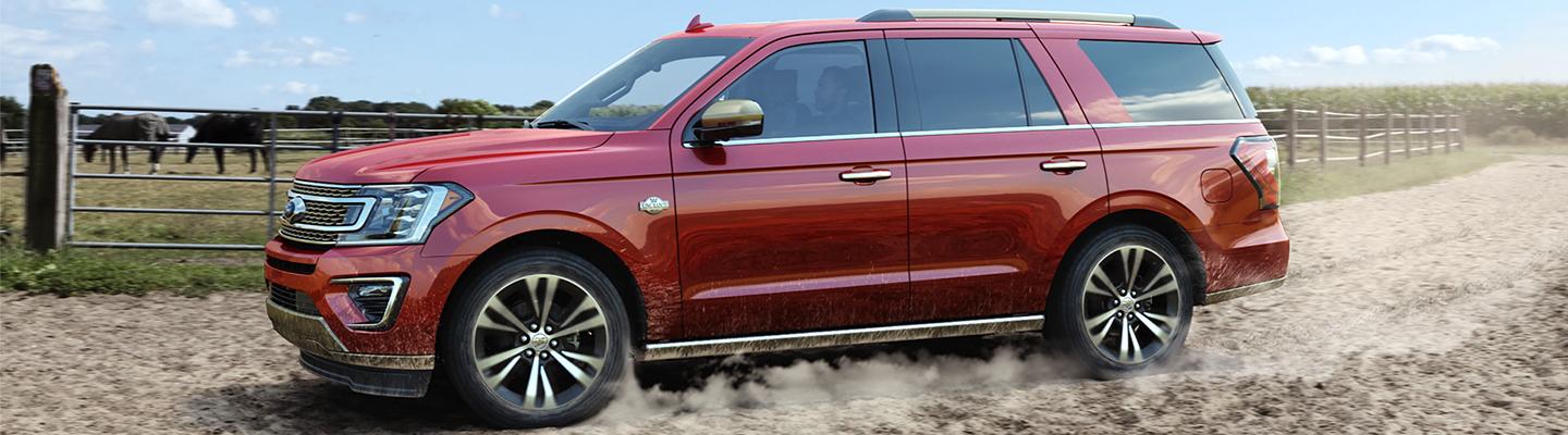 2020 Ford Expedition driving on dirt road
