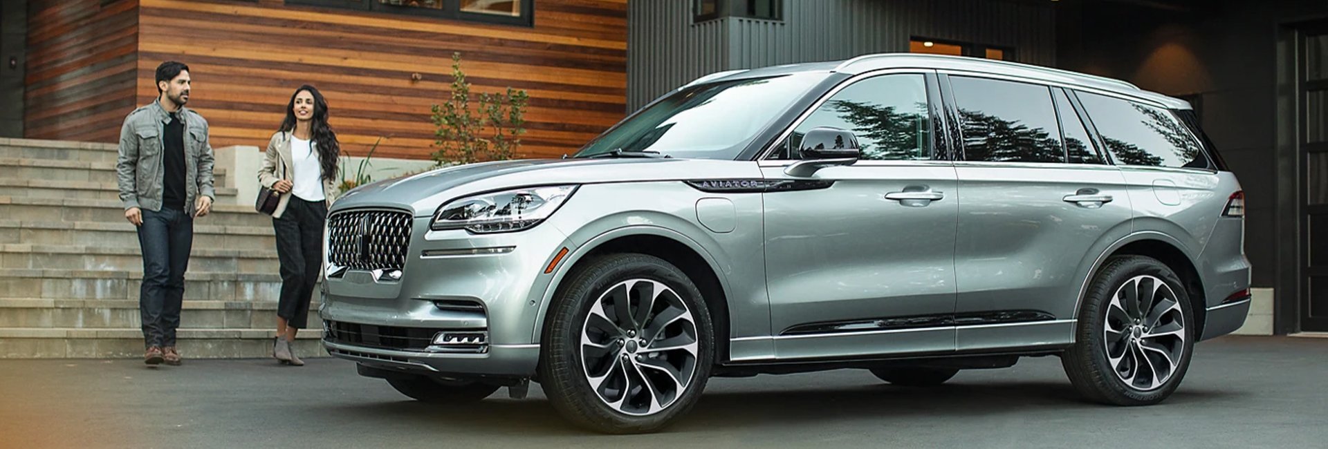 Exterior image of the Lincoln Aviator
