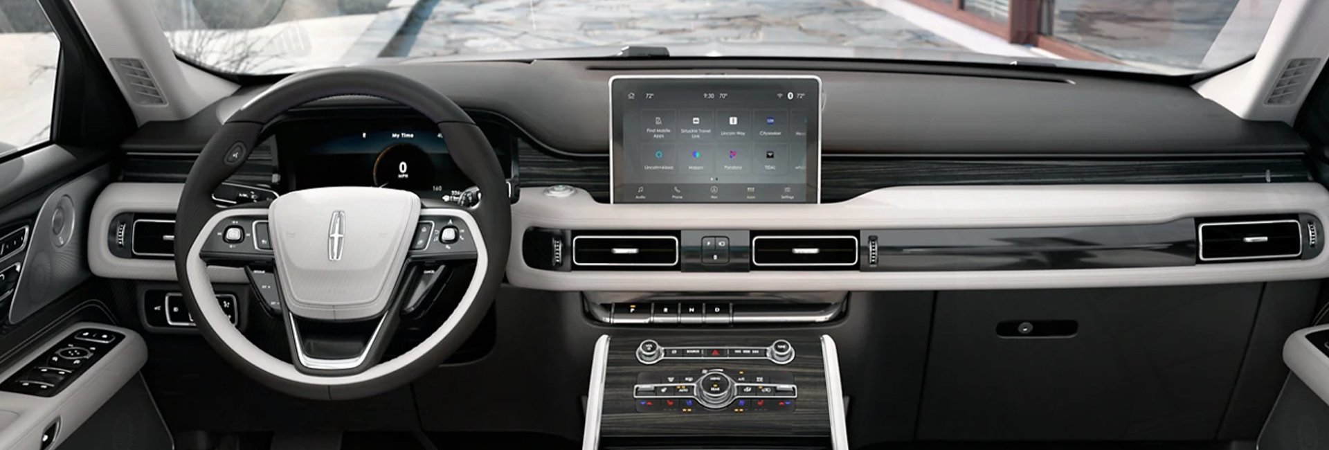 Interior image of the Lincoln Aviator