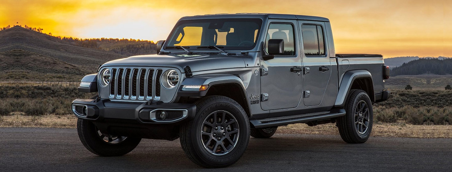 Front driver view of the 2020 Jeep Gladiator