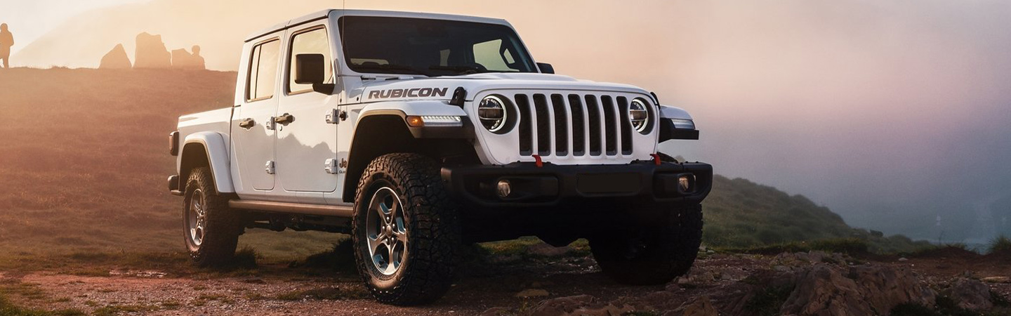 Front passenger view of the 2020 Jeep Gladiator