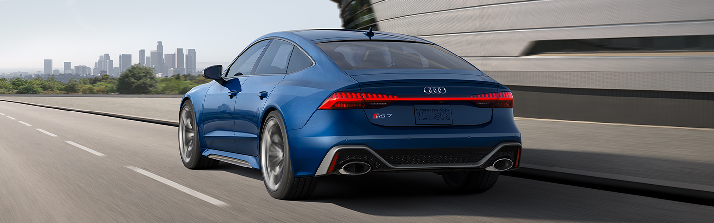 2024 Audi RS 7 Specs Side View With Blue