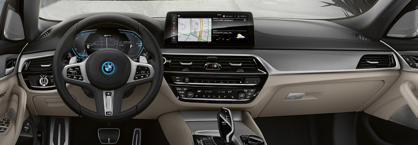 2023 BMW Hybrid Lineup interiorimage