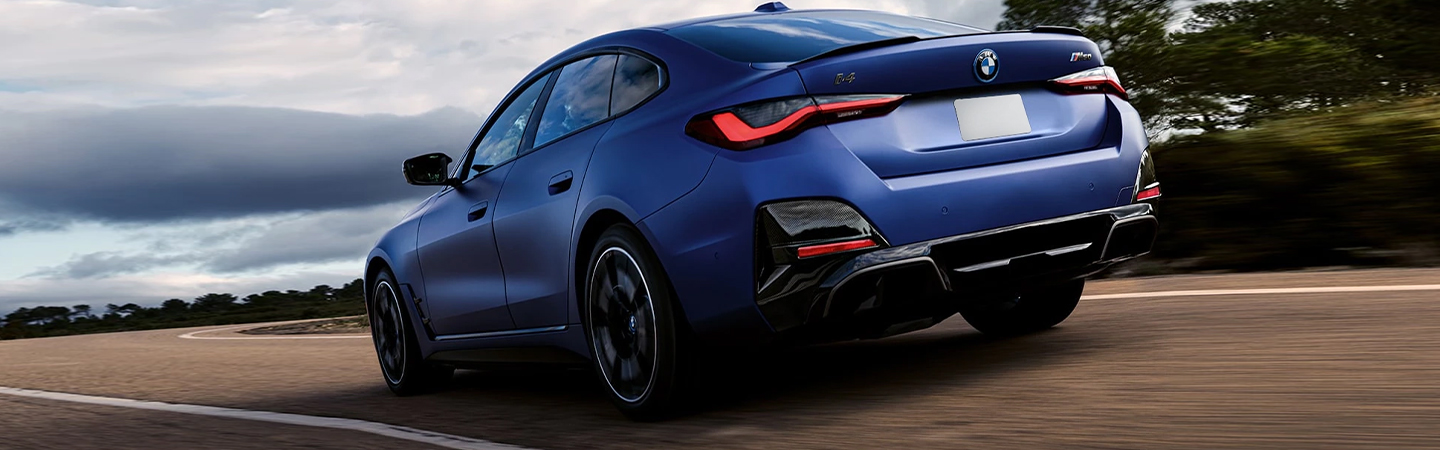 2023 BMW i4 eDrive40 Overview slider3