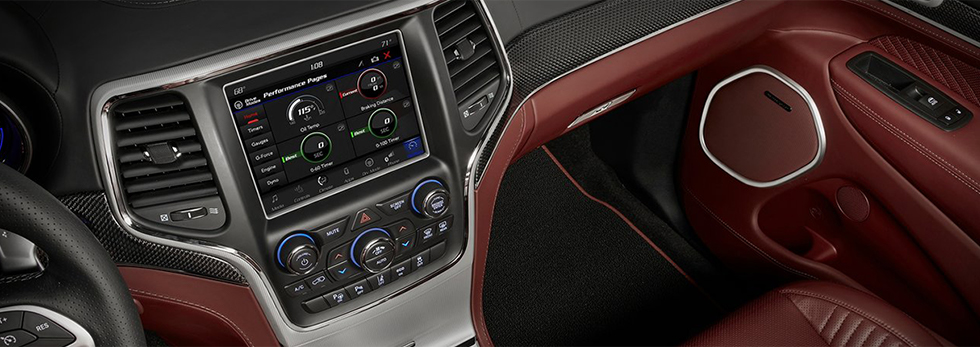 2018 JEEP GRAND CHEROKEE LUXURY MATERIALS INFOTAINMENT CONNECTIVITY