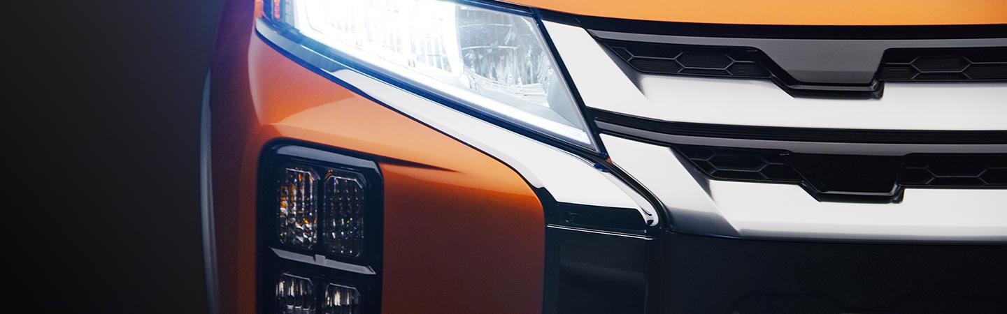 2020 Mitsubishi Outlander Sport headlight