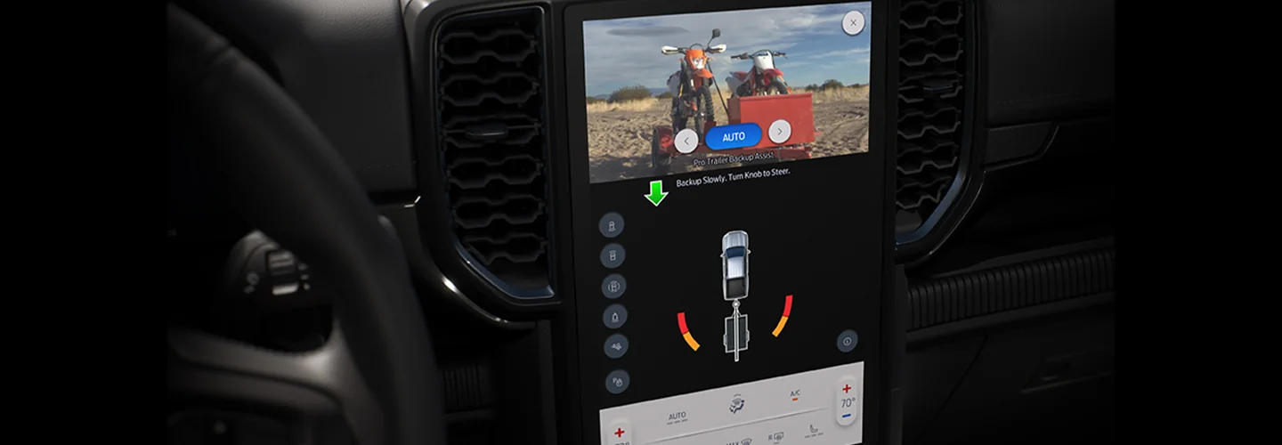 2025 Ford Ranger Raptor<sup>®</sup> interior view of dah trailer guidance rear view camera