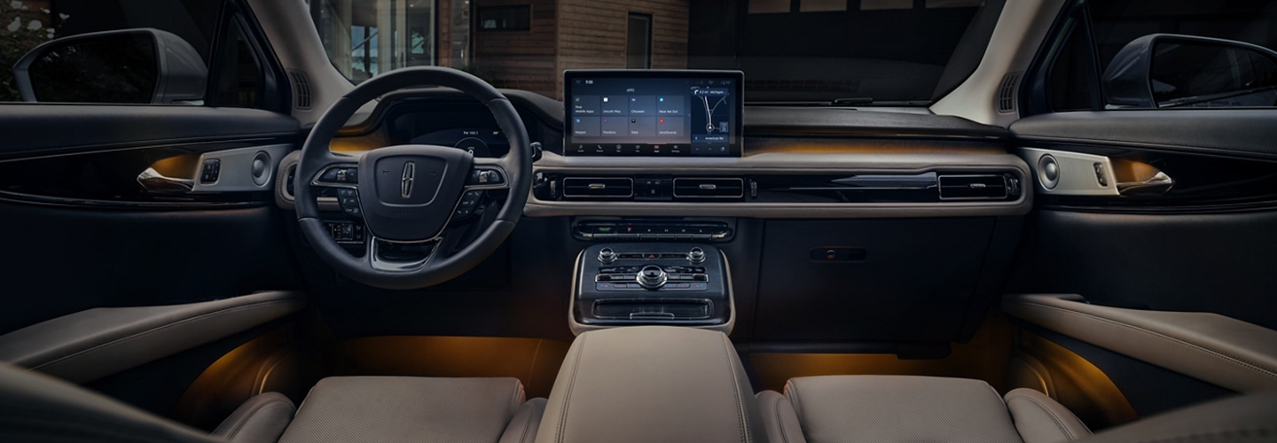 2023 Lincoln Nautilus Vs 2023 Cadillac XT5 interiorimage