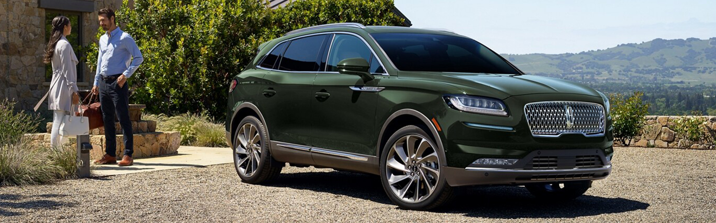 2023 Lincoln Nautilus Vs 2023 Cadillac XT5 slider4