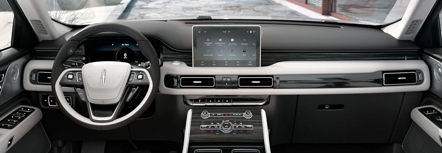 2023 Lincoln Aviator vs 2023 Genesis GV80 Spitzer Lincoln