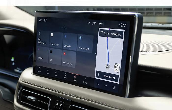 Close up view of a Lincoln Nautilus infotainment system